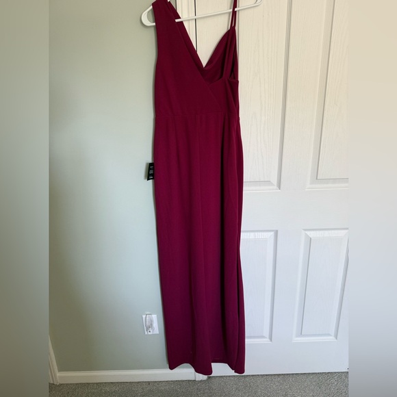 Lulus Dresses & Skirts - Lulus NWT Elegant Burgundy Maxi Dress